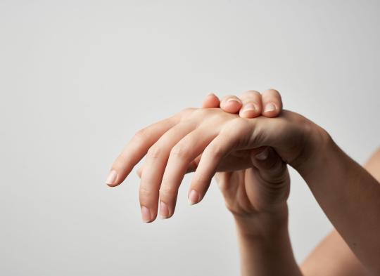 A Polish dermatologist offers advice on how to look after your skin in winter